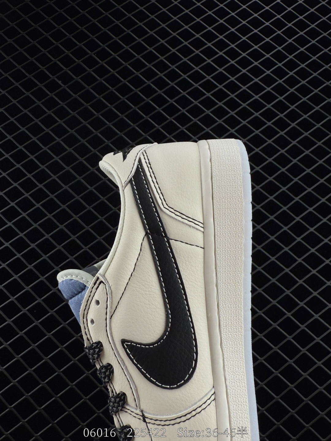 Travis Scott x Air Jordan 1 ” Reverse Mocha “